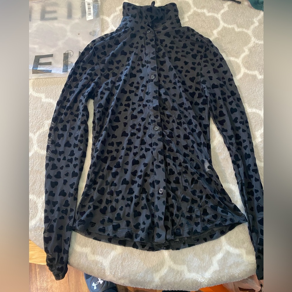 SHEIN BLACK HEART TRANSPARENT BUTTON DOWN XS